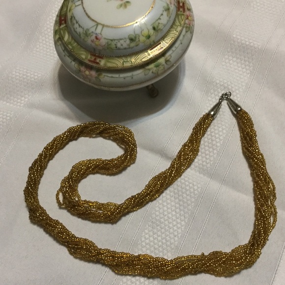 Gold seed bead necklace - Picture 5 of 6